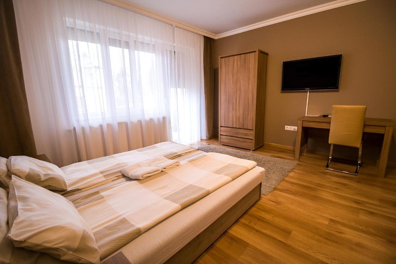 Thermal Next II Weninger Apartman Kiskunhalas Exterior photo